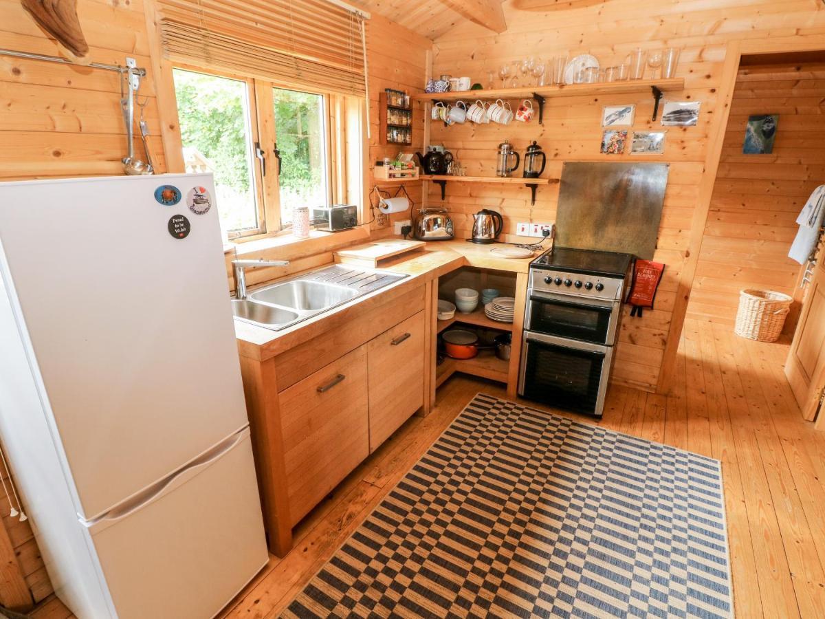 The Beach Shack Кармартън Екстериор снимка